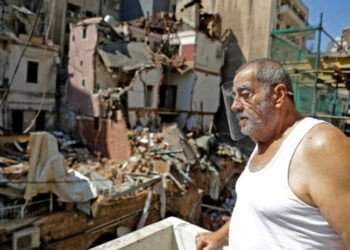 Diplomatic flurry in blast-hit Lebanon as aid effort expands