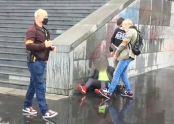 Paris cleaver attack suspect says wanted to target Charlie Hebdo