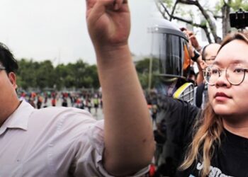 2 Thai protest leaders immediately re-arrested after being released on bail