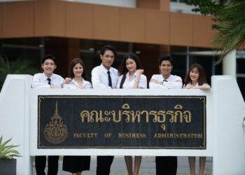 Looking for Business Administration Courses after High school? Why “Faculty of Business Administration RMUTT”?