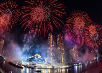 The show goes on in Bangkok as 25,000 eco-friendly fireworks light up 1.4 km of the city’s riverfront as part of Thailand’s 2021 National Countdown at ICONSIAM