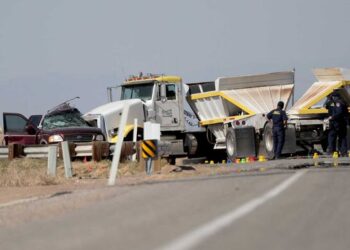 At least 13 killed in crash of SUV carrying over two dozen near US-Mexico border