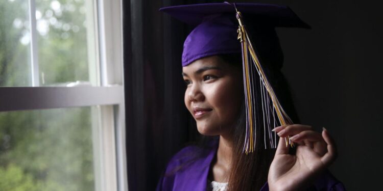 From refugee camp to Roanoke: Kee Lah Soe to graduate, smiling and singing | Education
