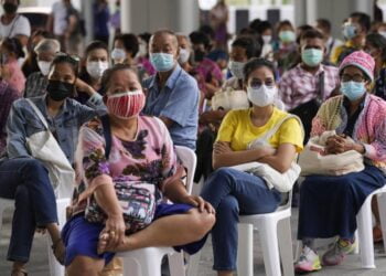 Thailand tightens measures as daily cases cross 10,000 | World