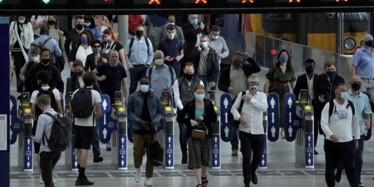 Freedom or folly? UK’s end to mandatory masks sows confusion » Albuquerque Journal
