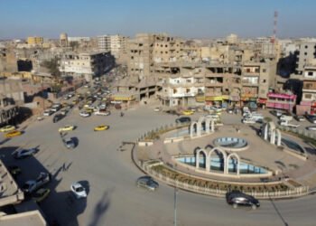 At Raqa ’roundabout of hell’, Syria lovers find new meeting spot