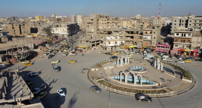 At Raqa ’roundabout of hell’, Syria lovers find new meeting spot