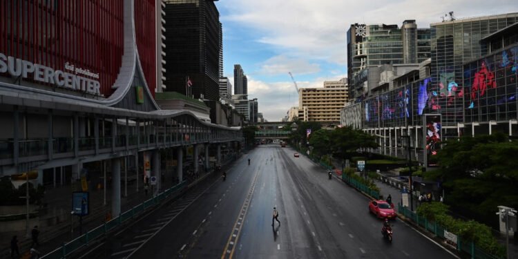 Thailand fears “tens of thousands” of new COVID-19 cases, weighs curbs – Asia and Pacific
