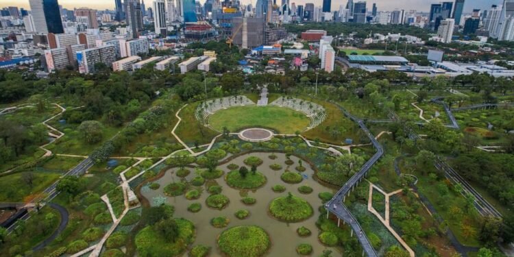 New park in central Bangkok gives Thais needed green space