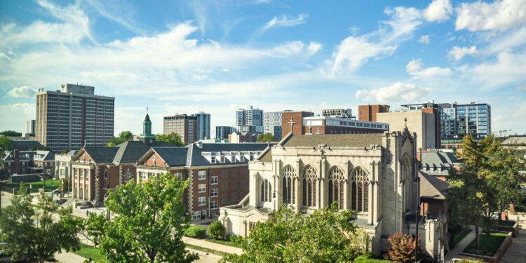 Opinion | Champaign reigns supreme over Urbana