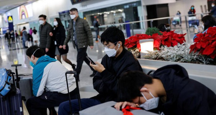 Tourists in Hong Kong rejoice after amber health code axed