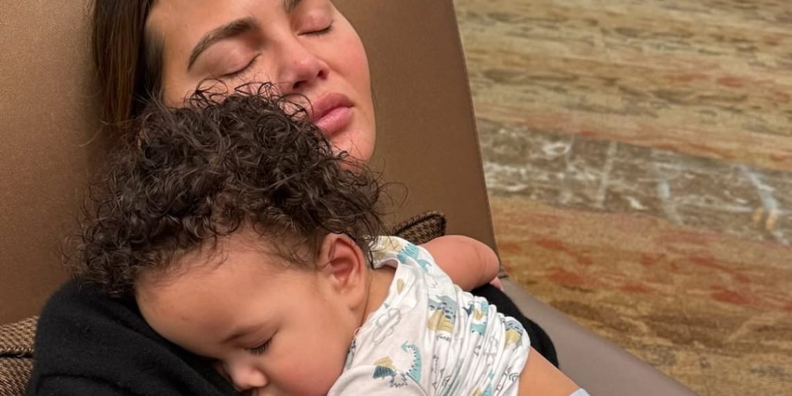 Chrissy Teigen relaxes with her children in Dubai before heading to Bangkok for a family vacation