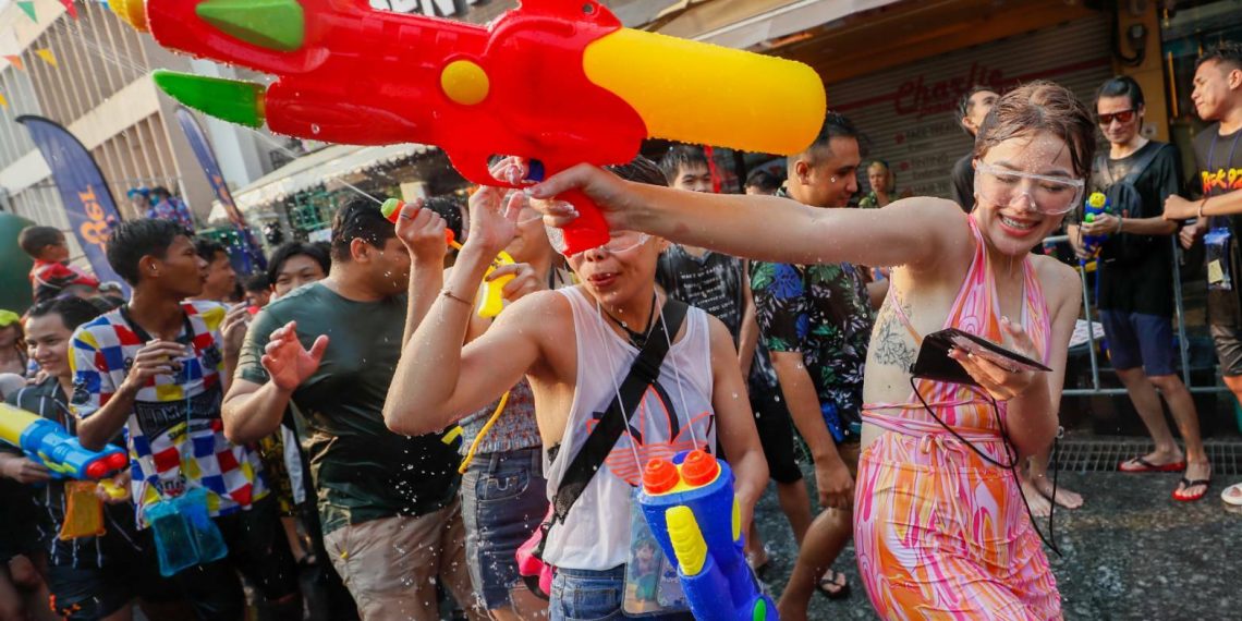 The best places to splash water in Bangkok