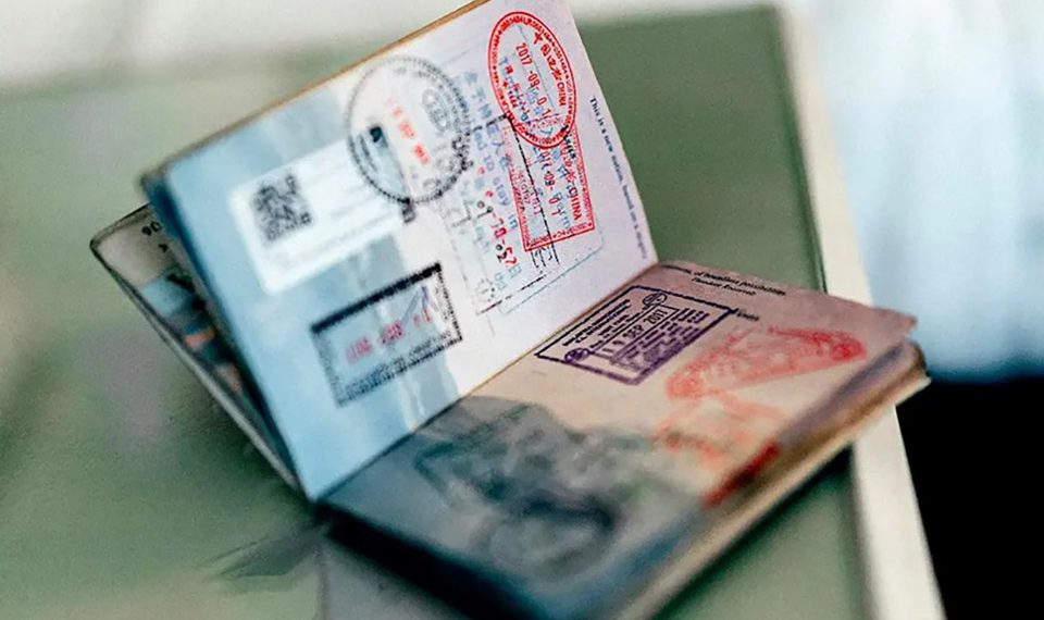 Thailand issues working visas and work permits to over 56,000 foreign experts to promote investment
