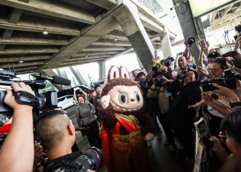 Chinese doll Labubu is taking a tour of Bangkok