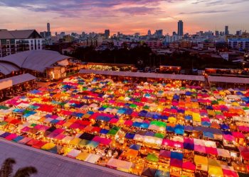 Shopping, Timings, & What To Buy At Chatuchak Market Bangkok 2024